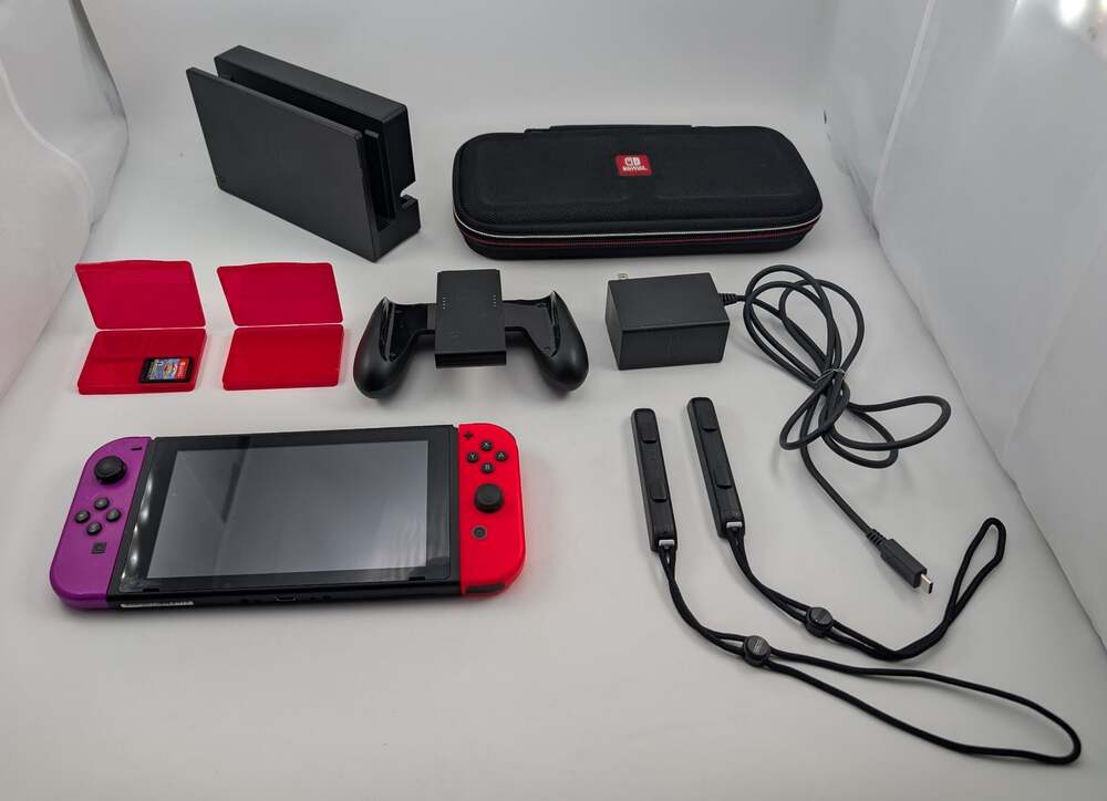 Nintendo Switch HAC-001(-01) 2nd Gen w Carrying Case, Game, Charger Dock + *READ